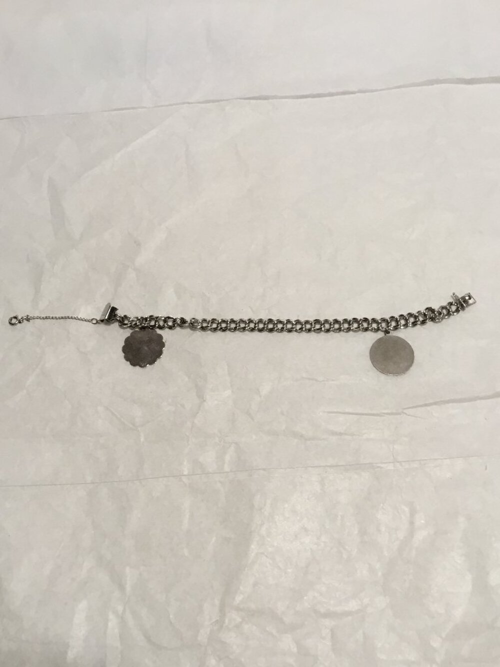 Very nice sterling silver Nassau charm bracelet w/ safety catch - Picture 6 of 11
